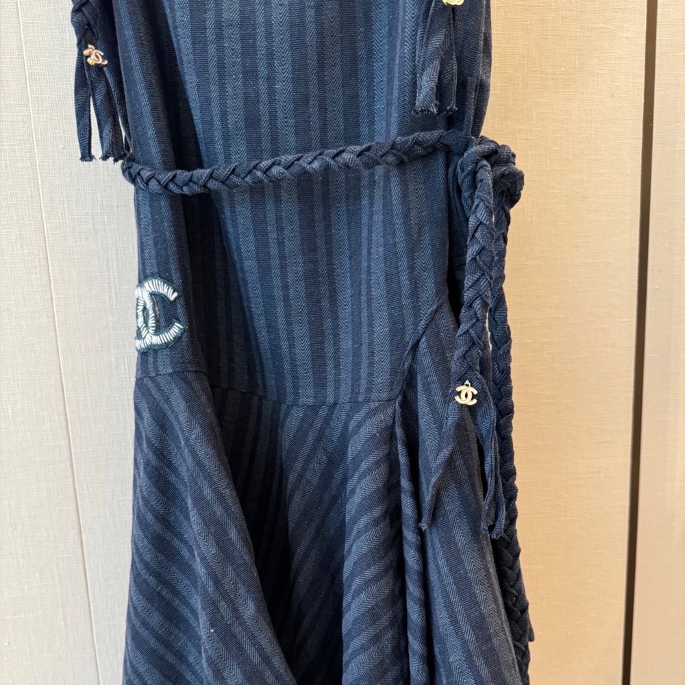Chanel irregularly cut hemmed halter dress - Picture 5 of 7